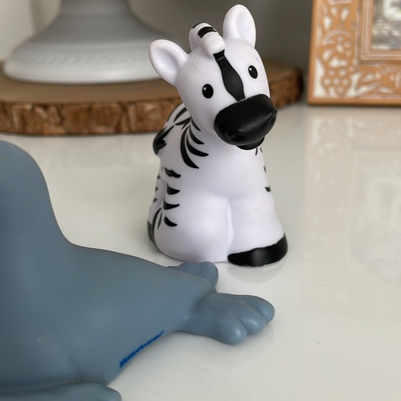 [ Fisher Price Little People Zoo Animals - Monkey Zebra Seal - Plastic Toy ] - Picture 6 of 11